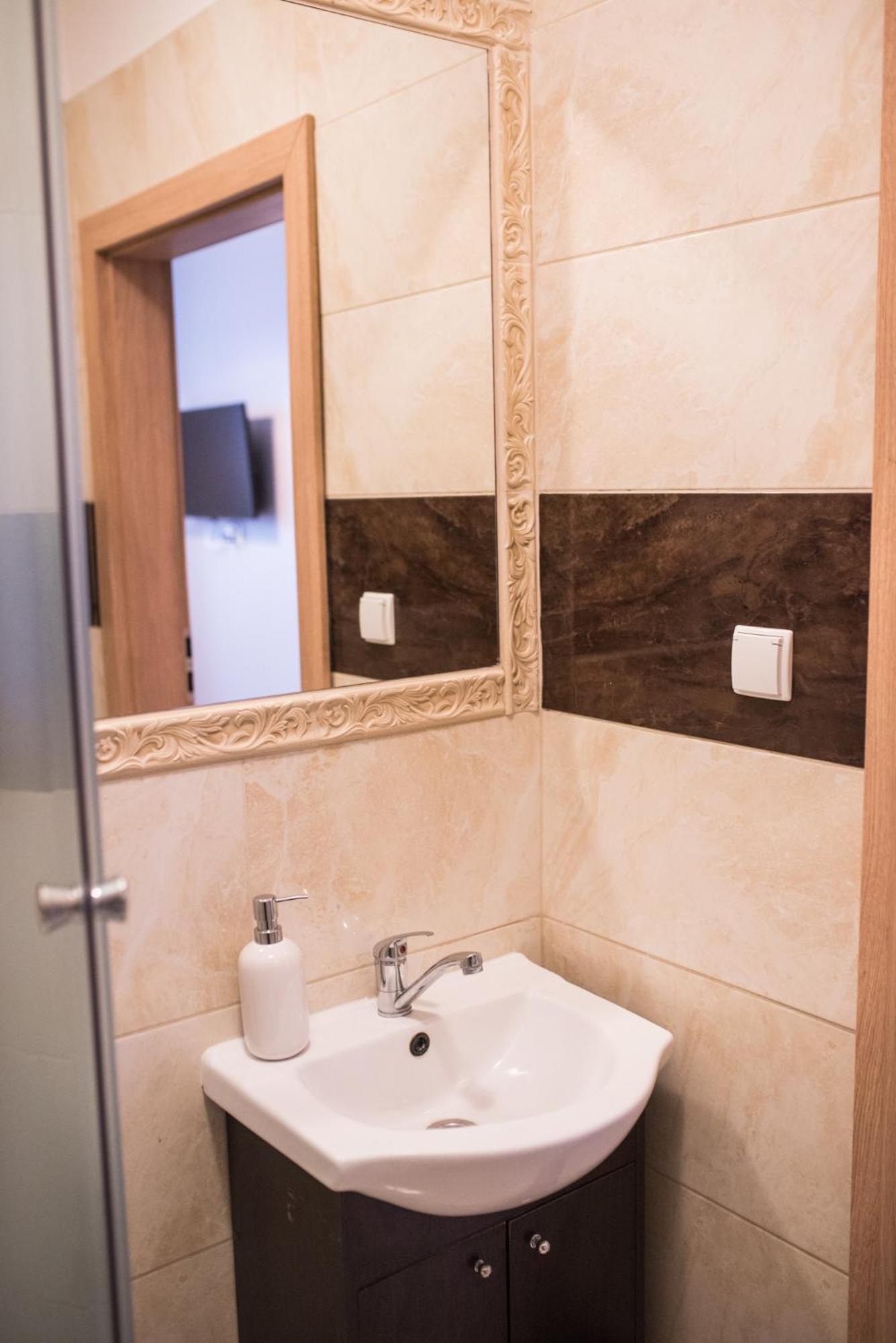 Zajazd U Piasta Kolodzieja Kruszwica Room photo